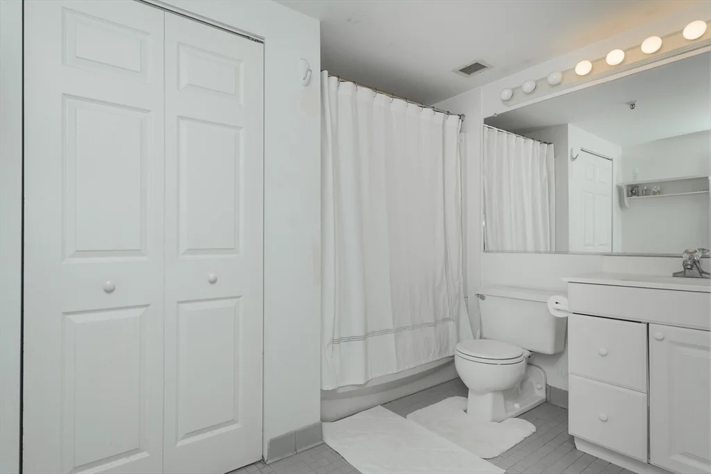 2 bed, 1 bath apartment for rent at 15 North Beacon St Unit 708, Allston — photo 8 of 18