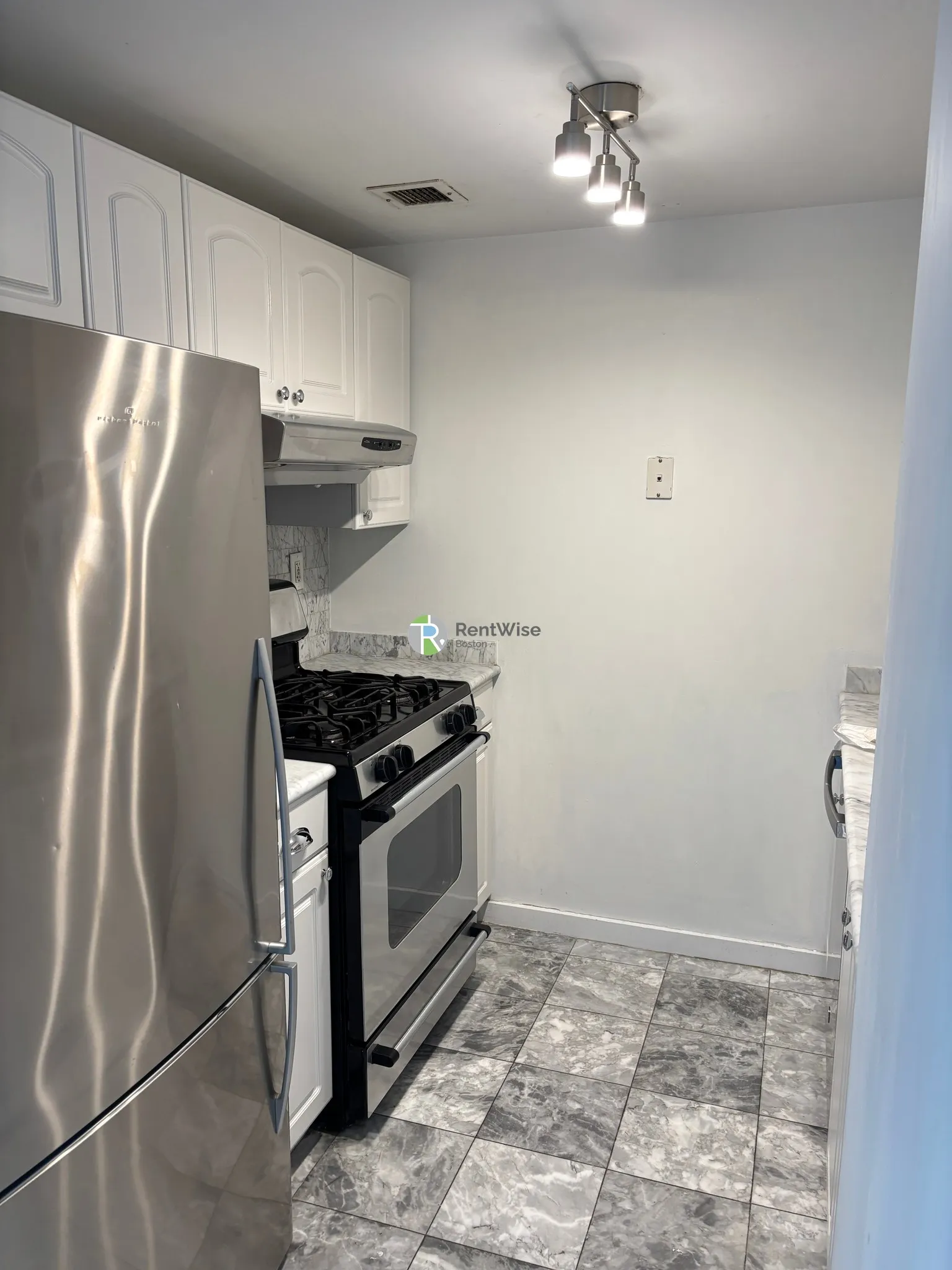 2 bed, 1.5 bath apartment for rent at 15 North Beacon St Unit 709, Allston — photo 21 of 58