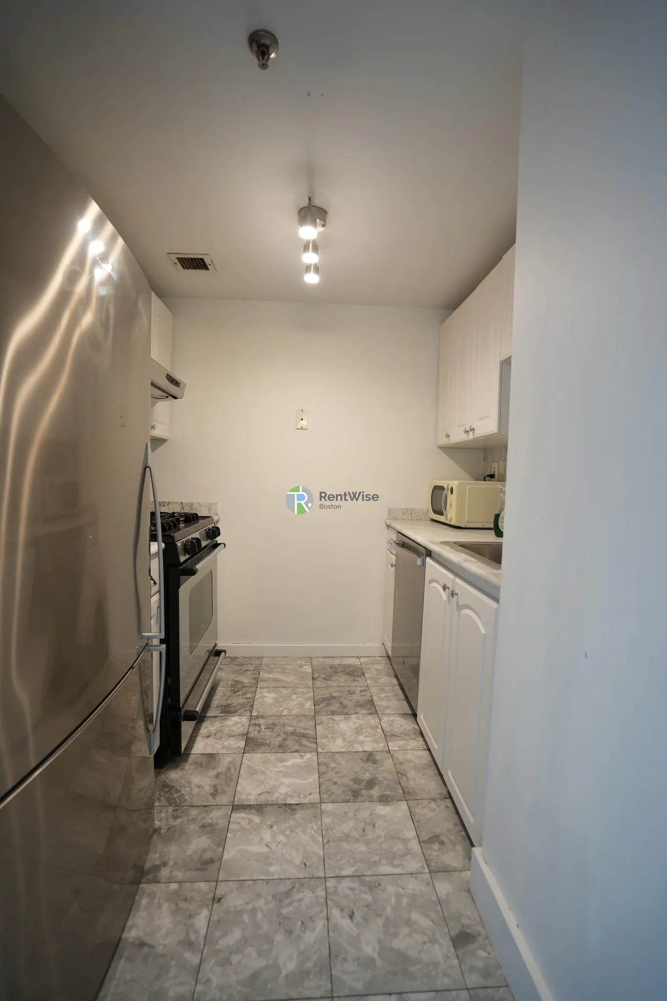 2 bed, 1.5 bath apartment for rent at 15 North Beacon St Unit 709, Allston — photo 7 of 58