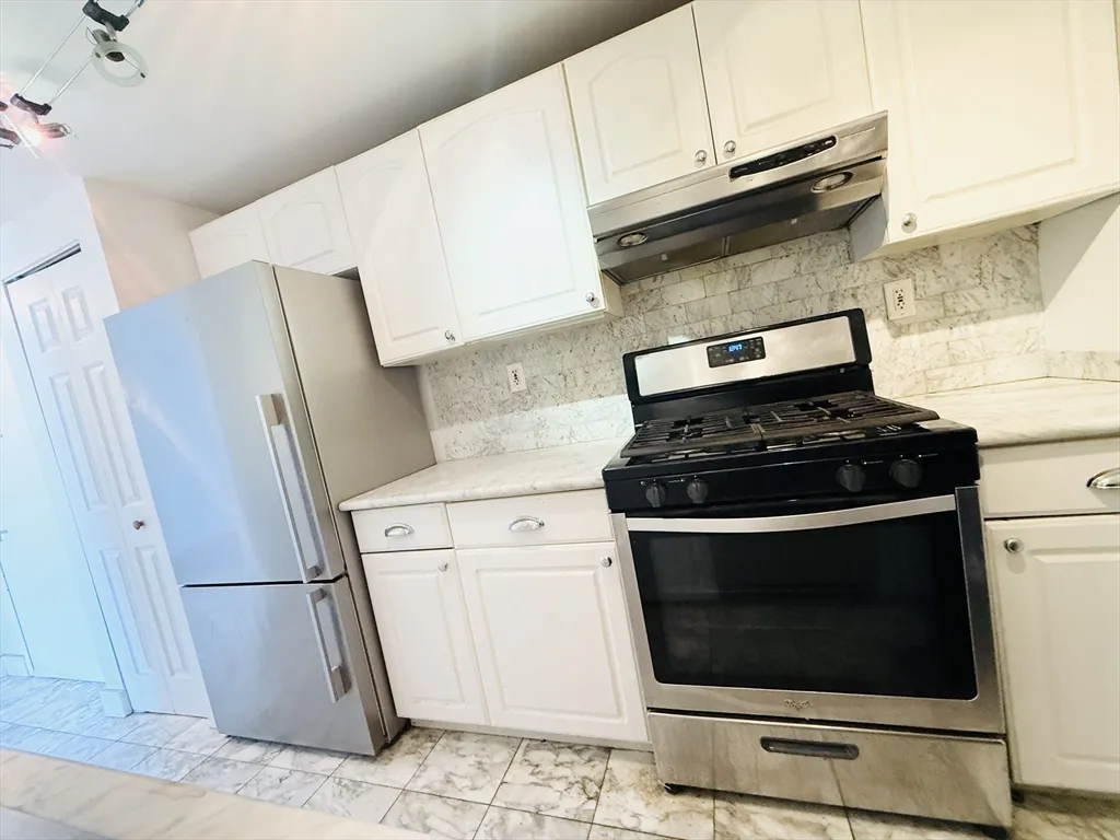 2 bed, 1.5 bath apartment for rent at 15 North Beacon St Unit 801, Allston — photo 7 of 25
