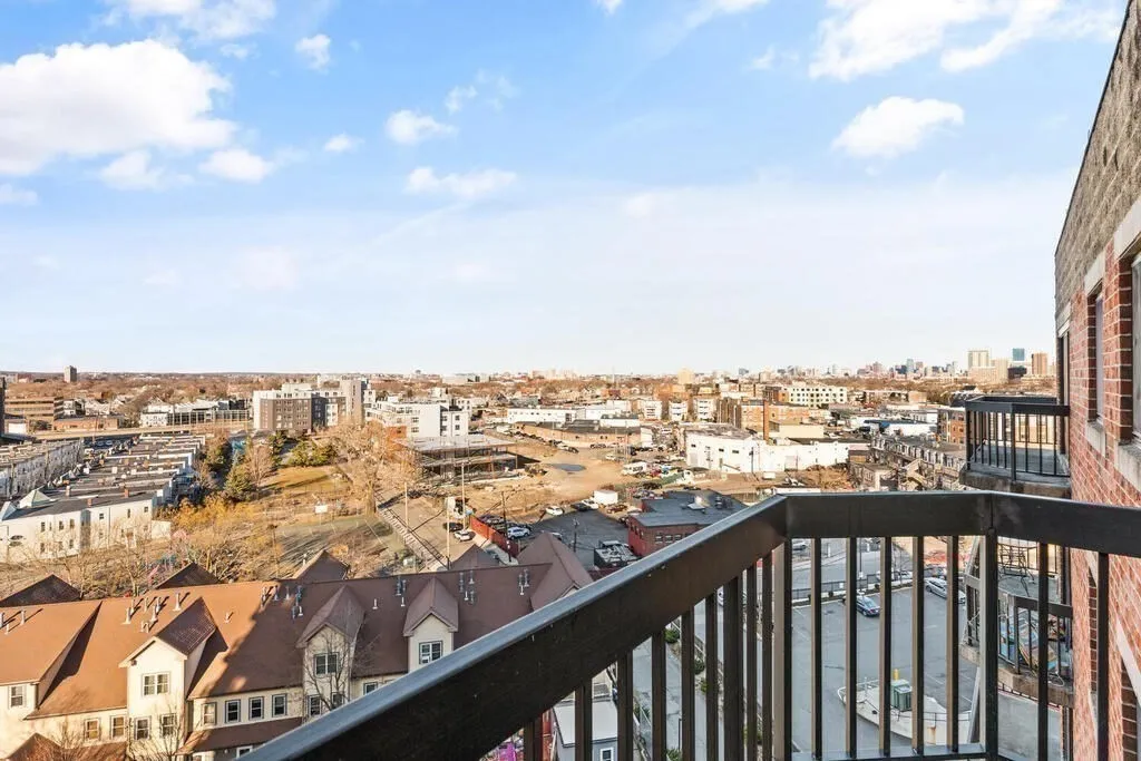 2 bed, 1.5 bath apartment for rent at 15 North Beacon St Unit 801, Allston — photo 15 of 25