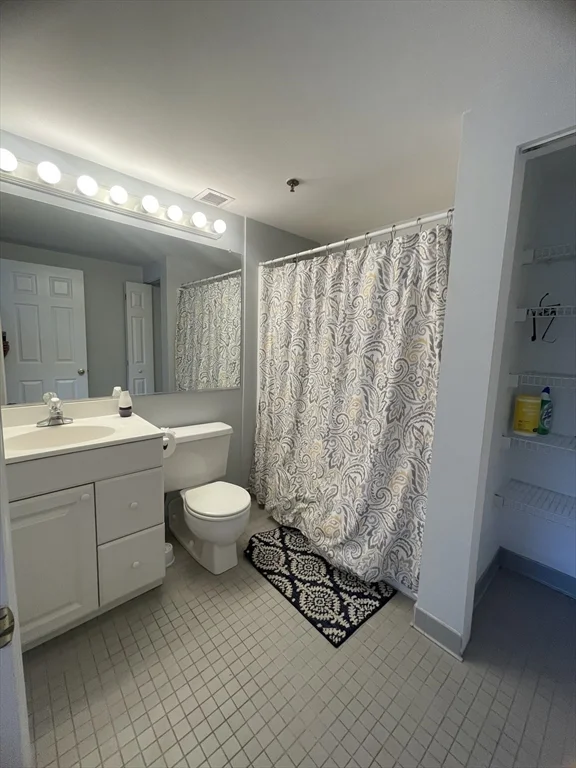 2 bed, 1 bath apartment for rent at 15 North Beacon Unit 317, Allston — photo 14 of 15