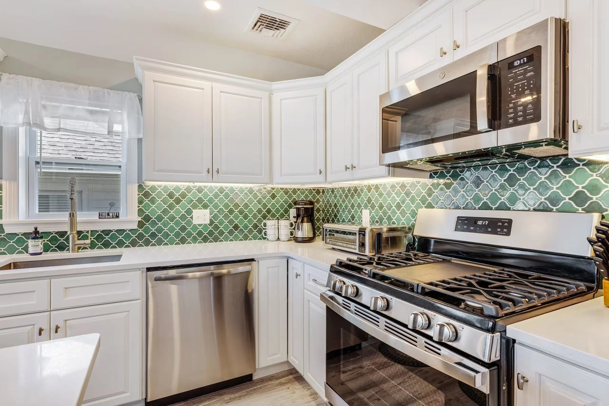 3 bed, 2 bath apartment for rent at 15 North Water St Unit B, Onset — photo 8 of 19