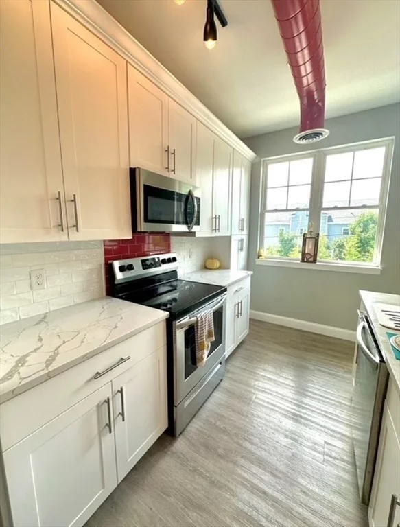 1 bed, 1 bath apartment for rent at 15 Oak Unit 201, Needham — photo 5 of 9