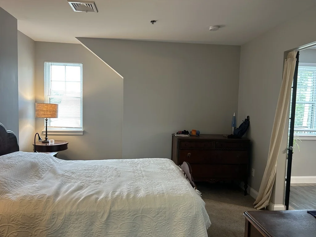 1 bed, 1 bath apartment for rent at 15 Oak Unit 302, Needham — photo 6 of 9