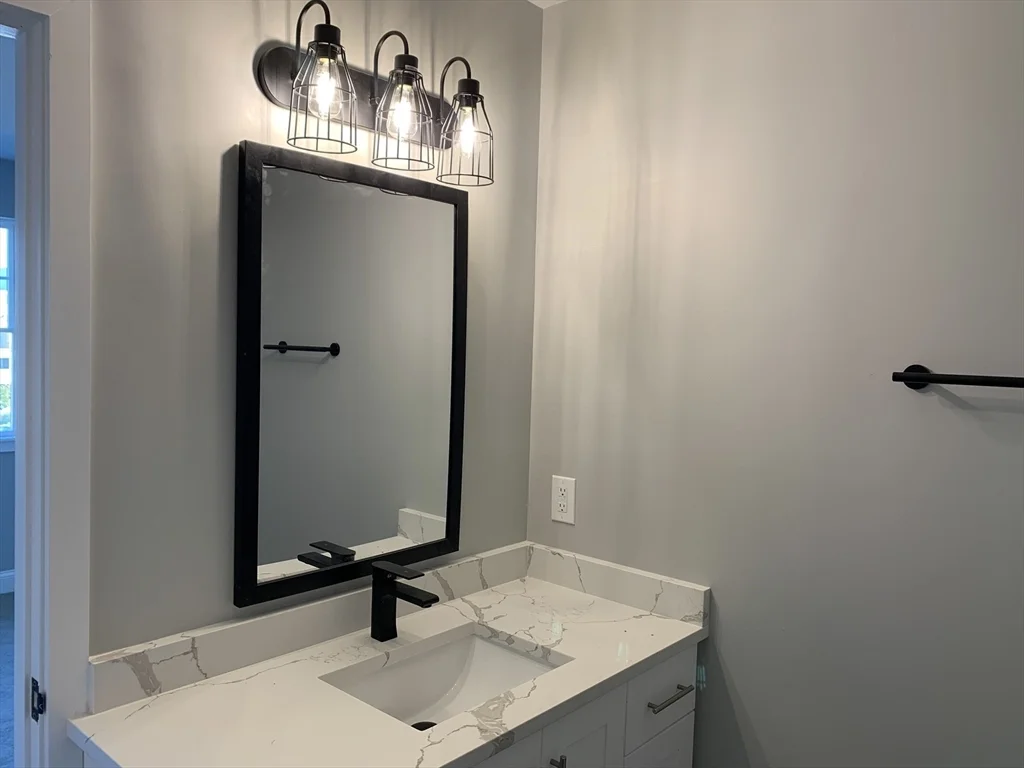 1 bed, 1 bath apartment for rent at 15 Oak Unit 302, Needham — photo 7 of 9