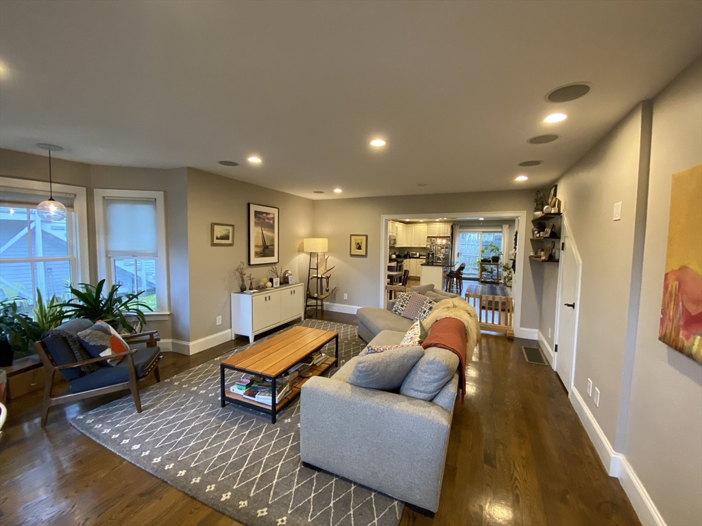 2 bed, 2 bath apartment for rent at 15 Oakdale Unit 1, Jamaica Plain — photo 4 of 29