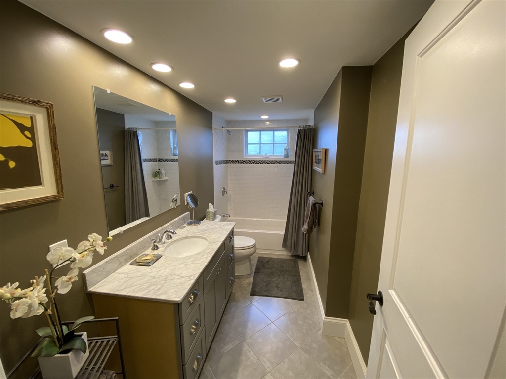 2 bed, 2 bath apartment for rent at 15 Oakdale Unit 1, Jamaica Plain — photo 22 of 29