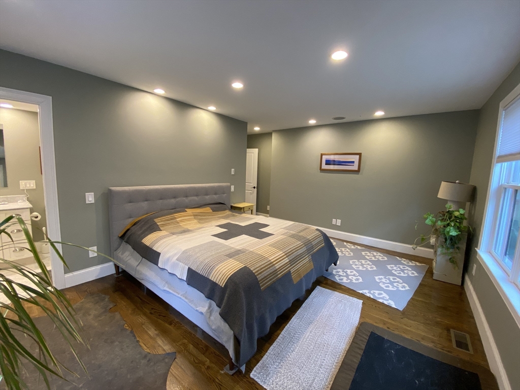 2 bed, 2 bath apartment for rent at 15 Oakdale Unit 1, Jamaica Plain — photo 14 of 29