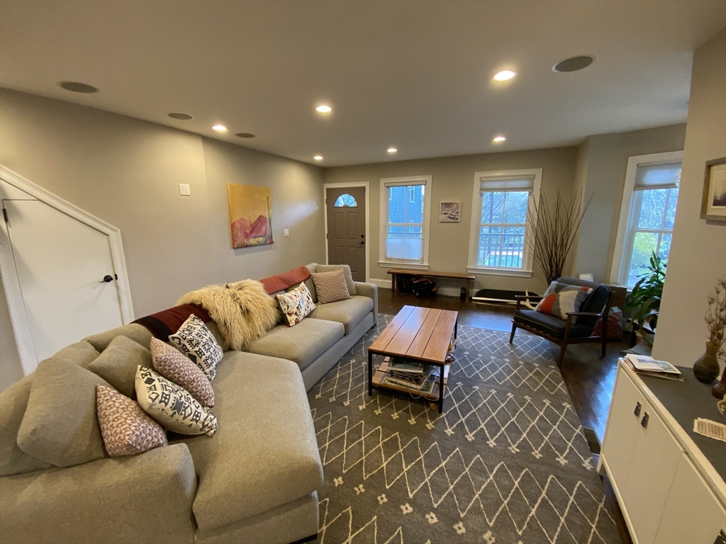 2 bed, 2 bath apartment for rent at 15 Oakdale Unit 1, Jamaica Plain — photo 2 of 29