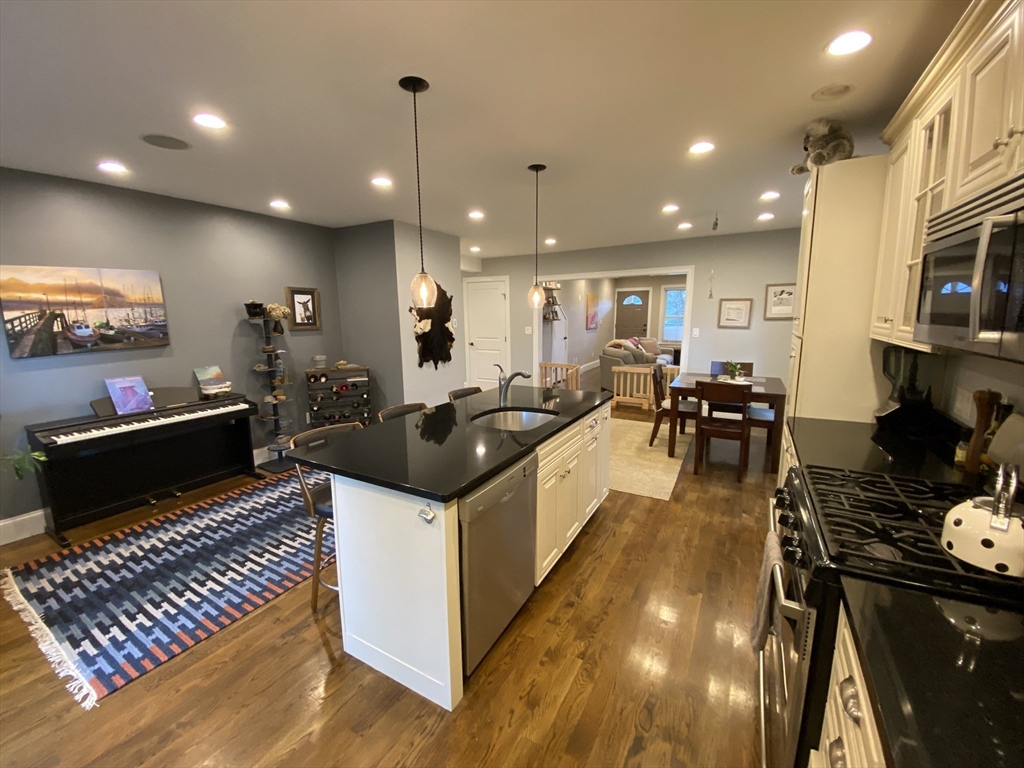 2 bed, 2 bath apartment for rent at 15 Oakdale Unit 1, Jamaica Plain — photo 10 of 29
