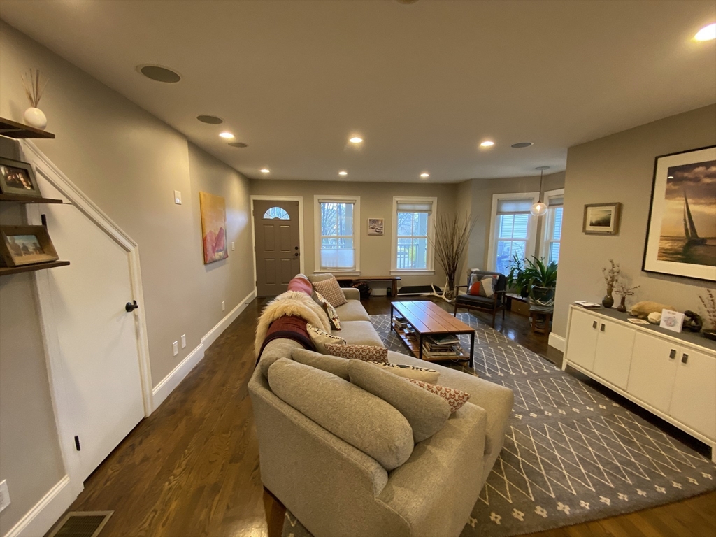 2 bed, 2 bath apartment for rent at 15 Oakdale Unit 1, Jamaica Plain — photo 3 of 29