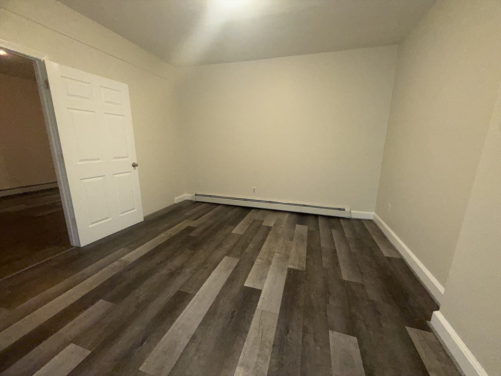 4 bed, 1 bath apartment for rent at 15 Oakes Ave Unit 1, Southbridge — photo 6 of 9