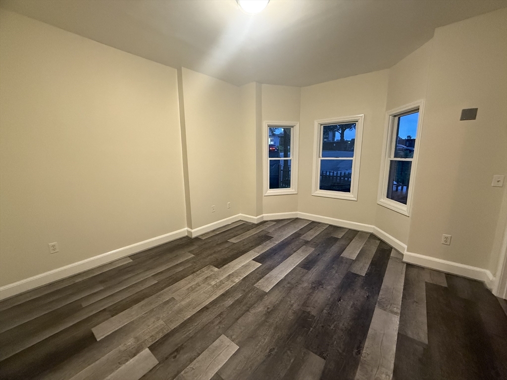 4 bed, 1 bath apartment for rent at 15 Oakes Ave Unit 1, Southbridge — photo 5 of 9