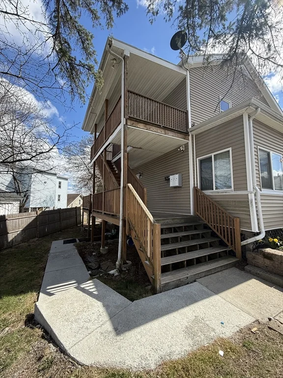 4 bed, 1 bath apartment for rent at 15 Oakes Ave Unit 2, Southbridge — photo 2 of 7