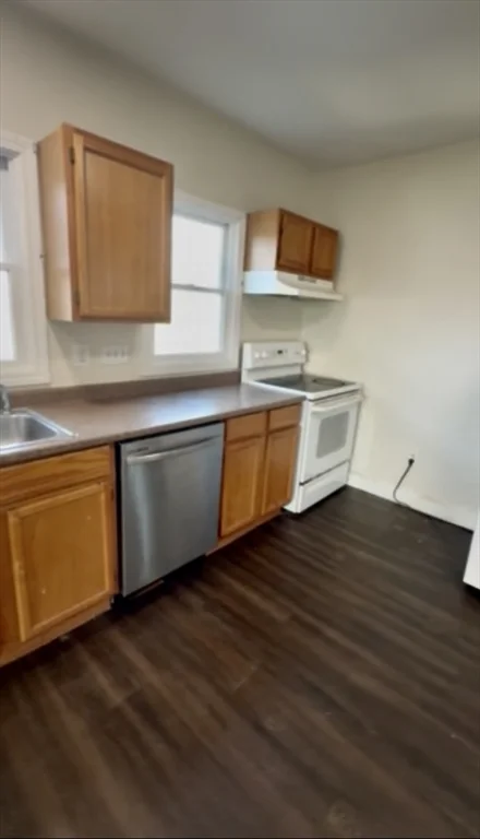 4 bed, 1 bath apartment for rent at 15 Oakes Ave Unit 2, Southbridge — photo 3 of 7