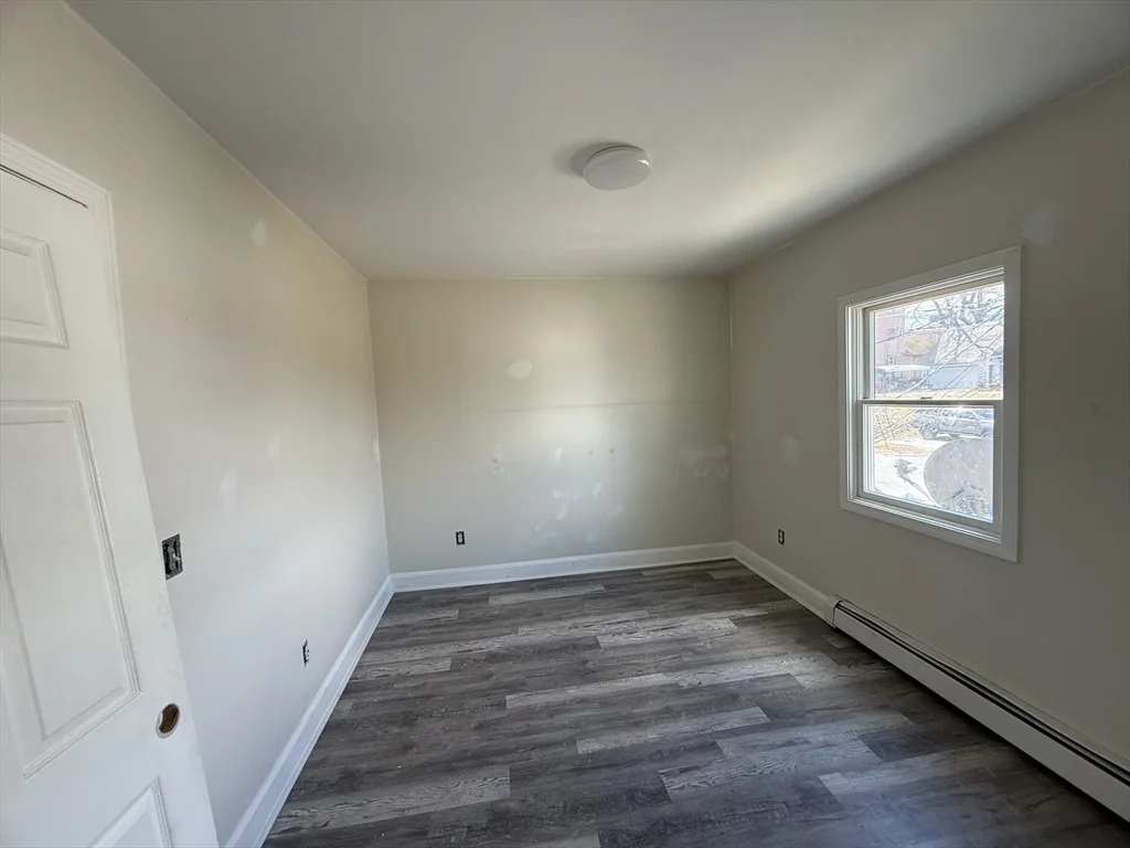 4 bed, 1 bath apartment for rent at 15 Oakes Ave Unit 2, Southbridge — photo 7 of 7