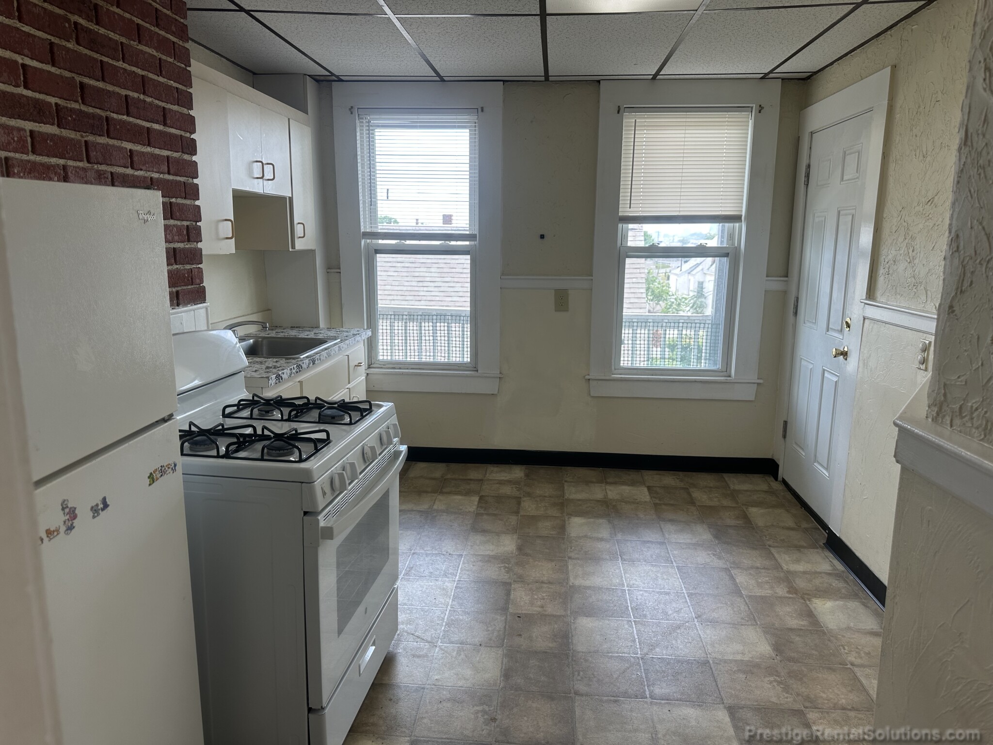 3 bed, 1 bath apartment for rent at 15 Oakes St Unit 3R, Everett — photo 5 of 19