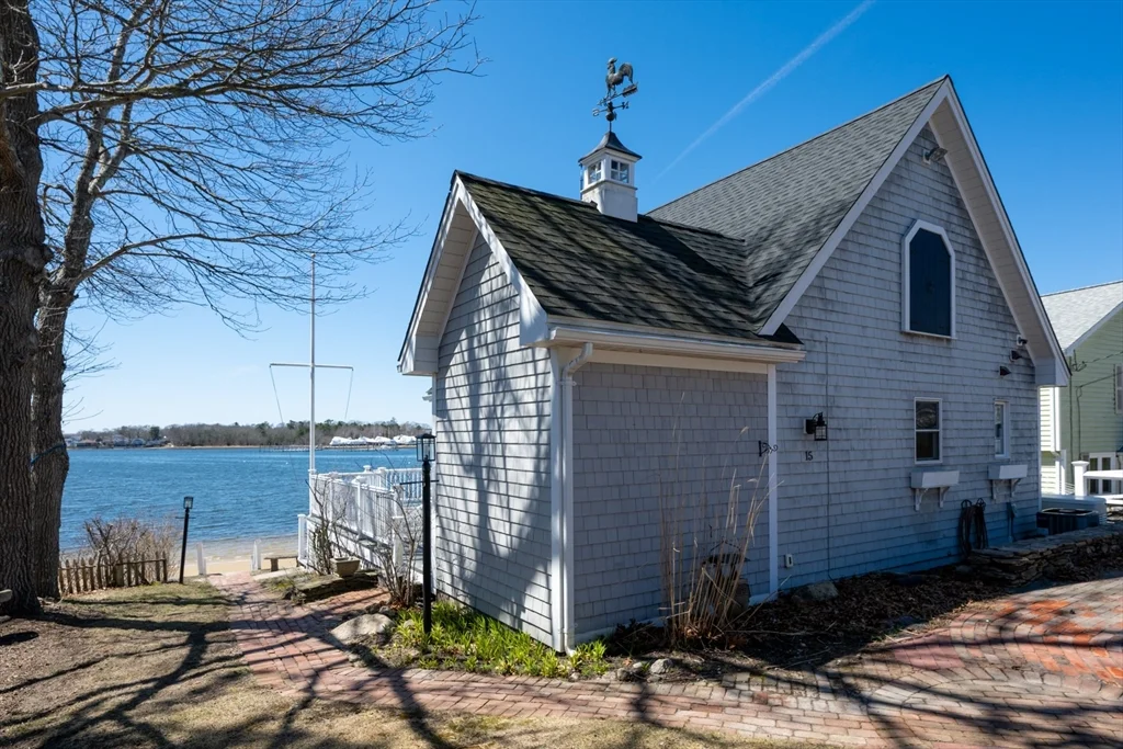 2 bed, 1 bath apartment for rent at 15 Oakhill Rd, Wareham Center — photo 4 of 36