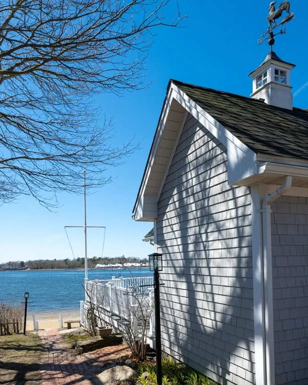 2 bed, 1 bath apartment for rent at 15 Oakhill Rd, Wareham Center — photo 3 of 36