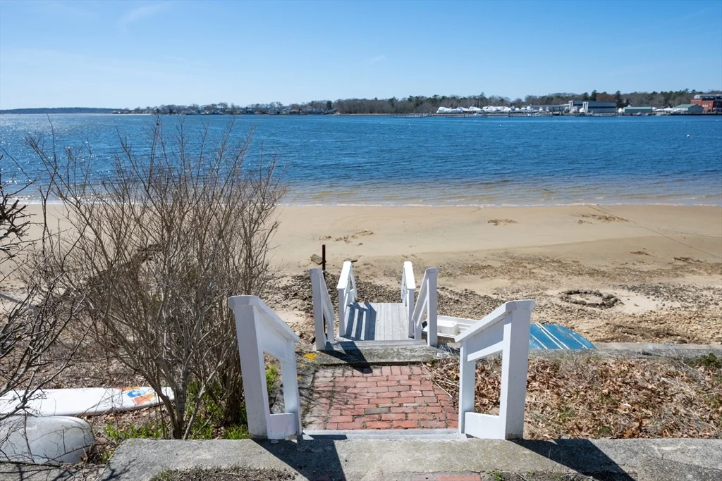 2 bed, 1 bath apartment for rent at 15 Oakhill Rd, Wareham Center — photo 10 of 36