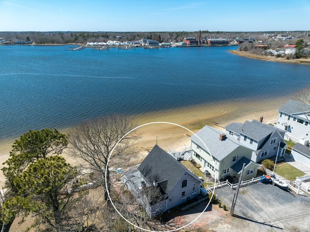 2 bed, 1 bath apartment for rent at 15 Oakhill Rd, Wareham Center — photo 25 of 36