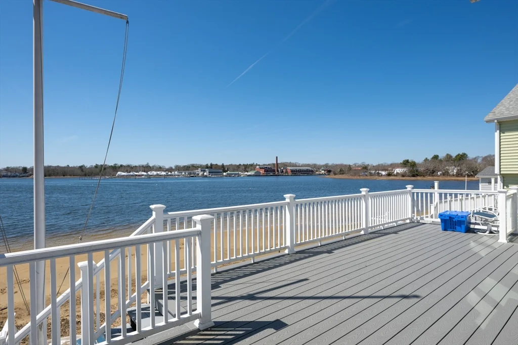 2 bed, 1 bath apartment for rent at 15 Oakhill Rd, Wareham Center — photo 8 of 36