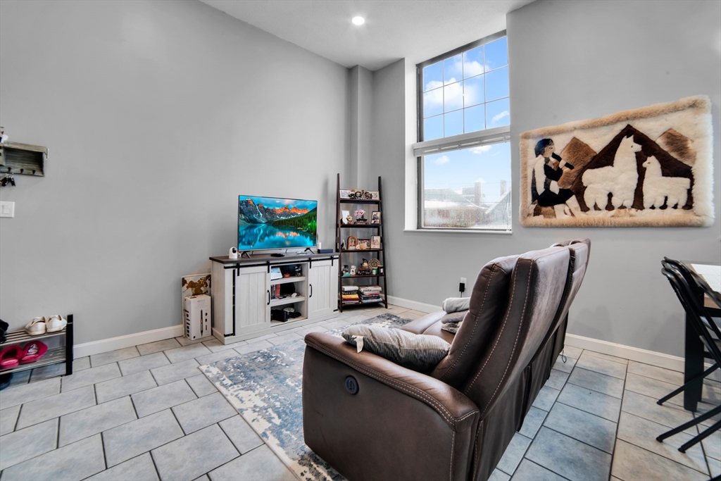 2 bed, 2.5 bath apartment for rent at 15 Ocean Ave Unit 101, Winthrop — photo 1 of 10
