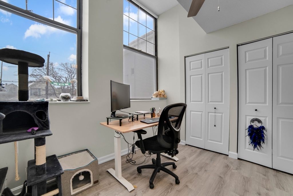 2 bed, 2.5 bath apartment for rent at 15 Ocean Ave Unit 101, Winthrop — photo 5 of 10