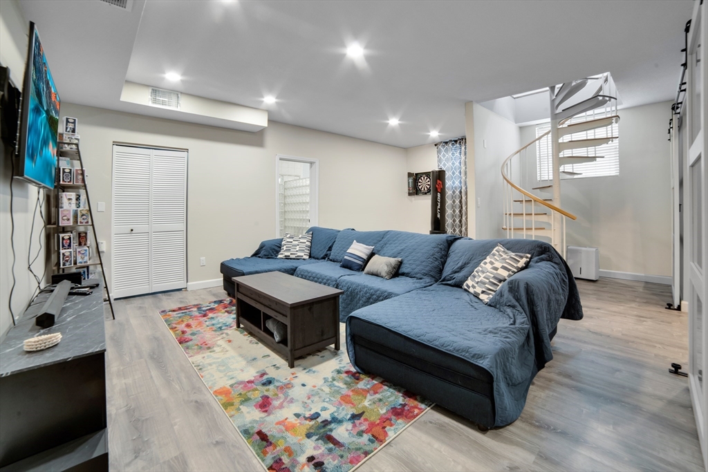 2 bed, 2.5 bath apartment for rent at 15 Ocean Ave Unit 101, Winthrop — photo 7 of 10