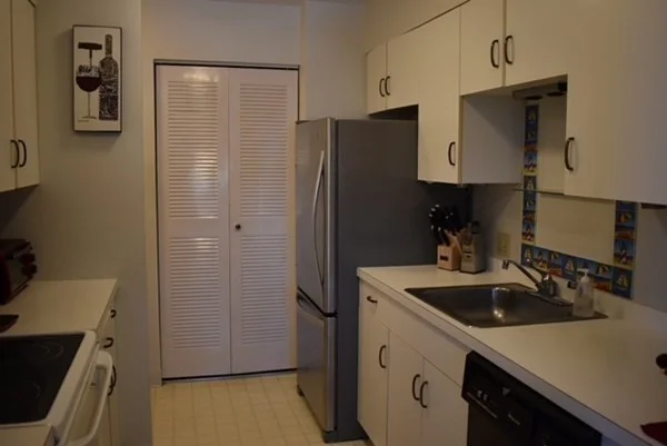 2 bed, 2 bath apartment for rent at 15 Ocean Ave Unit 202, Winthrop — photo 11 of 34