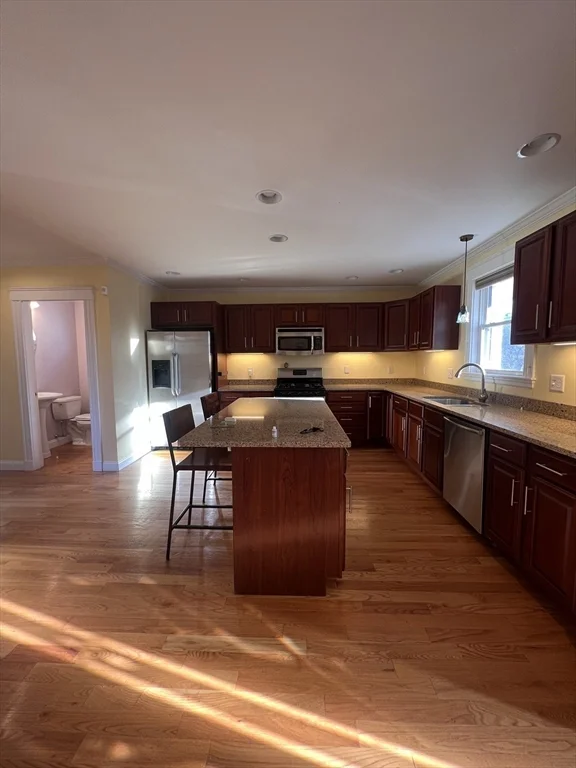3 bed, 2 bath apartment for rent at 15 Oliver St, Somerville — photo 3 of 32