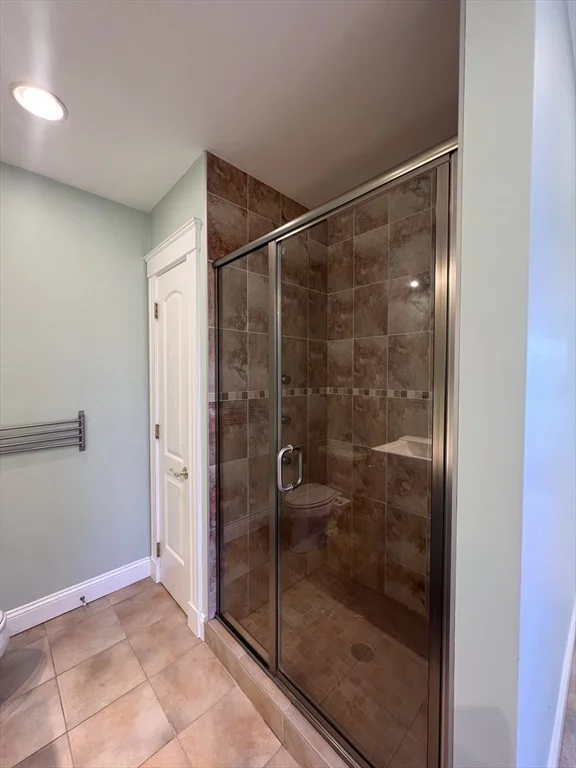 3 bed, 2 bath apartment for rent at 15 Oliver St, Somerville — photo 22 of 32