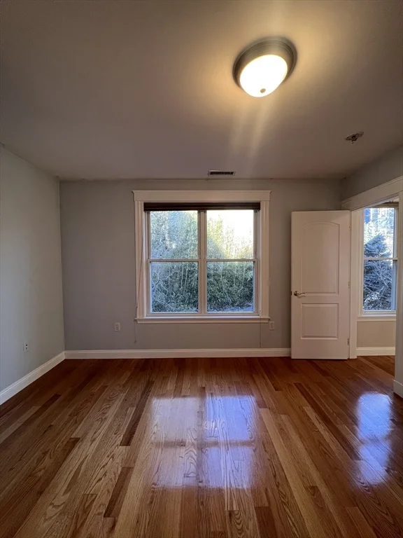 3 bed, 2 bath apartment for rent at 15 Oliver St, Somerville — photo 28 of 32