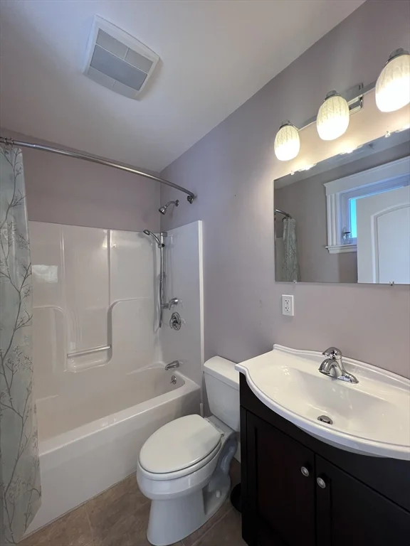 3 bed, 2 bath apartment for rent at 15 Oliver St, Somerville — photo 23 of 32