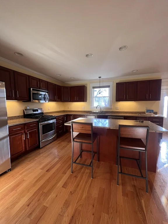 3 bed, 2 bath apartment for rent at 15 Oliver St, Somerville — photo 5 of 32