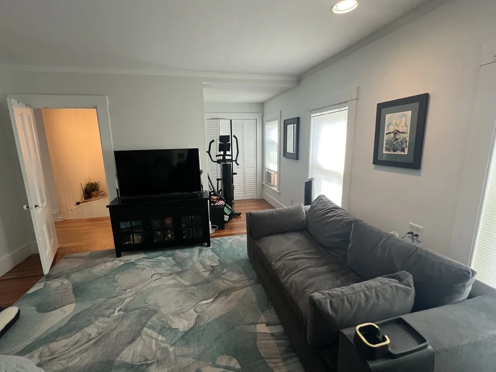 3 bed, 2 bath apartment for rent at 15 Orchard St Unit 15, Newton — photo 8 of 21