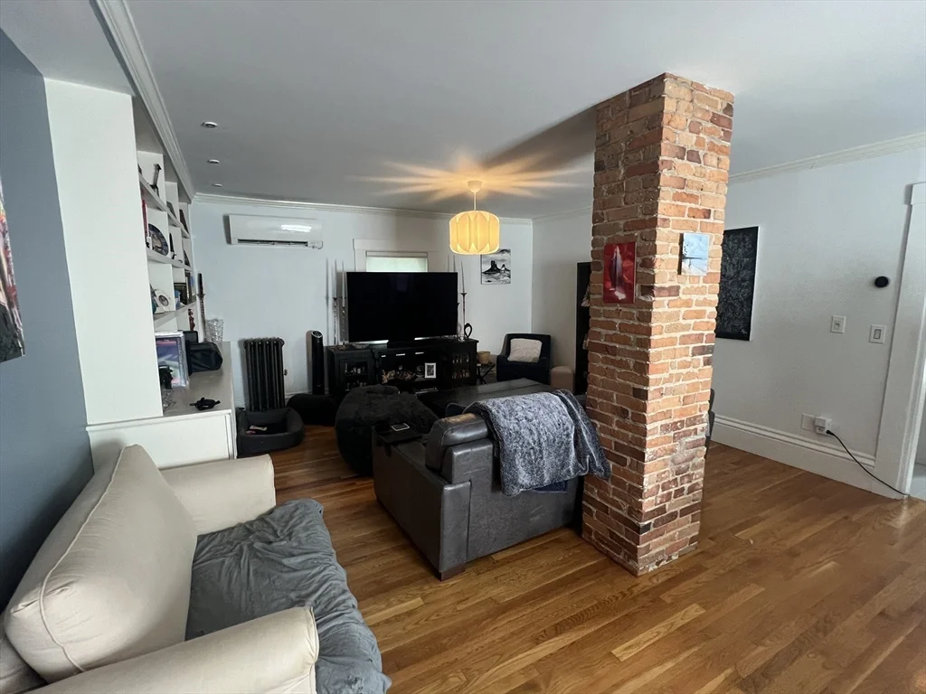 3 bed, 2 bath apartment for rent at 15 Orchard St Unit 15, Newton — photo 6 of 21