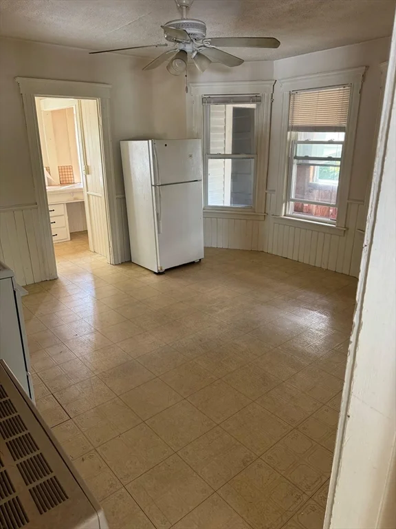 1 bed, 1 bath apartment for rent at 15 Oriole St Unit 2, Gardner — photo 6 of 9