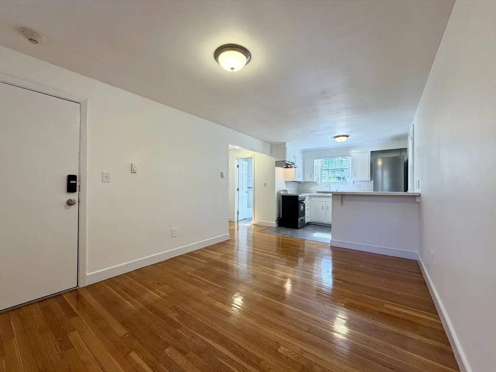 1 bed, 1 bath apartment for rent at 15 Park Ave Unit 1, Foxboro — photo 3 of 17