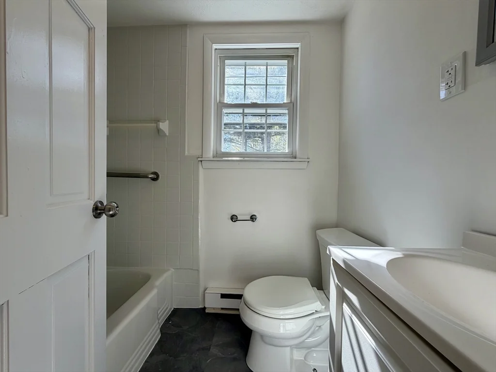 1 bed, 1 bath apartment for rent at 15 Park Ave Unit 1, Foxboro — photo 11 of 17