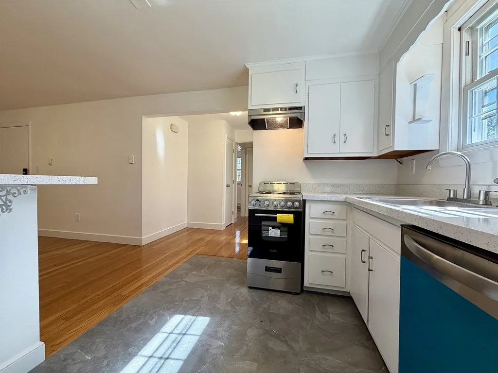 1 bed, 1 bath apartment for rent at 15 Park Ave Unit 1, Foxboro — photo 5 of 17