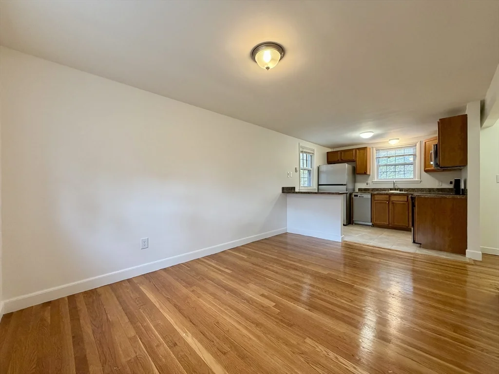 1 bed, 1 bath apartment for rent at 15 Park Ave Unit 11, Foxboro — photo 3 of 15