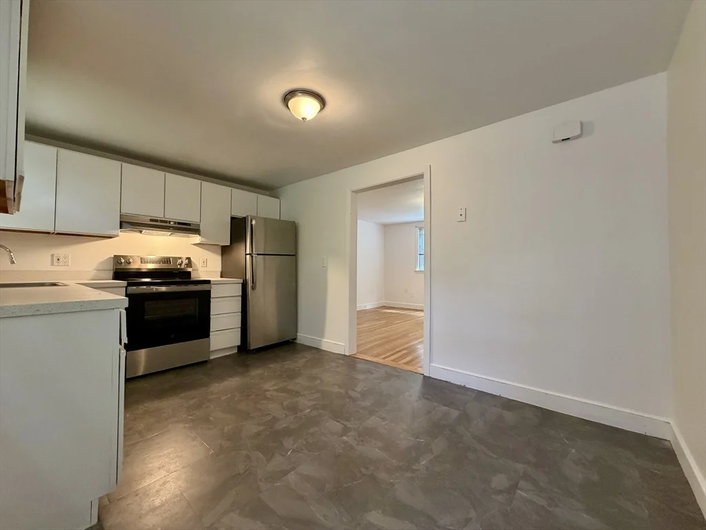 2 bed, 1 bath apartment for rent at 15 Park Ave Unit 4, Foxboro — photo 6 of 20