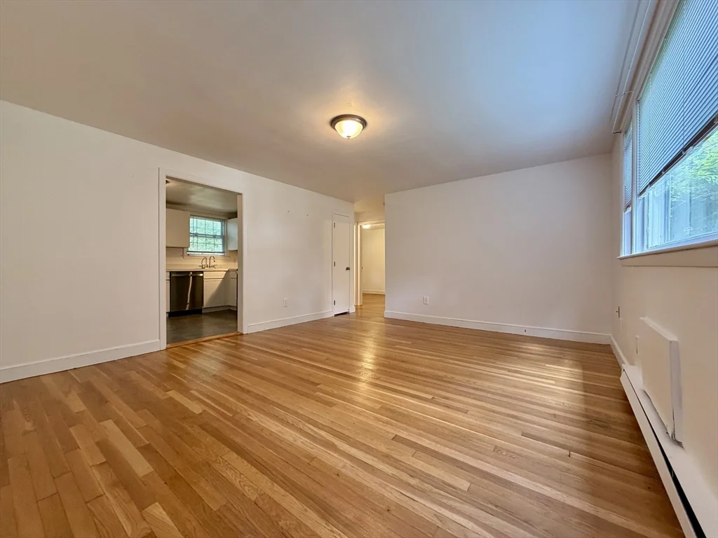 2 bed, 1 bath apartment for rent at 15 Park Ave Unit 4, Foxboro — photo 3 of 20
