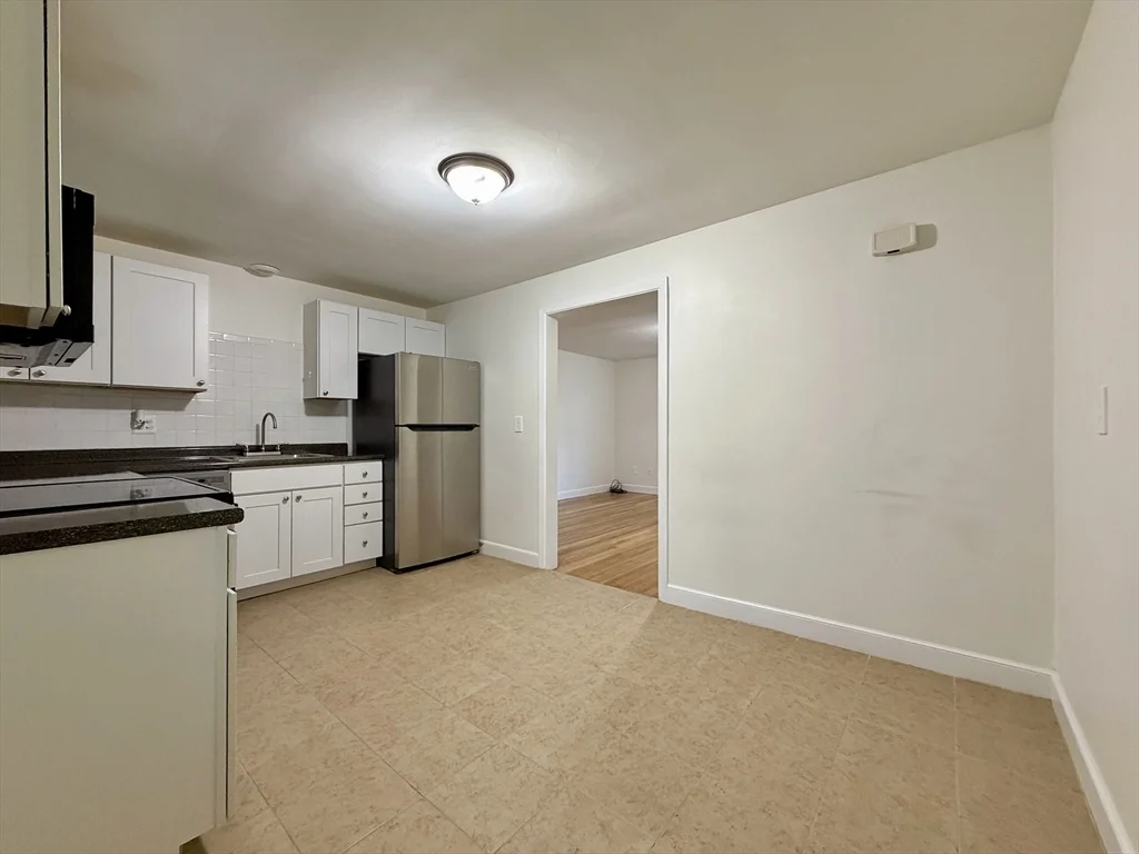 2 bed, 1 bath apartment for rent at 15 Park Ave Unit 4, Foxboro — photo 6 of 19