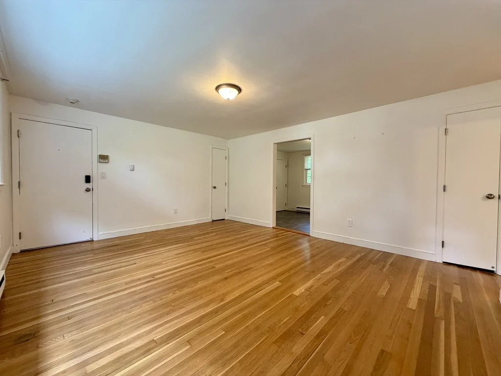 2 bed, 1 bath apartment for rent at 15 Park Ave Unit 4, Foxboro — photo 4 of 20