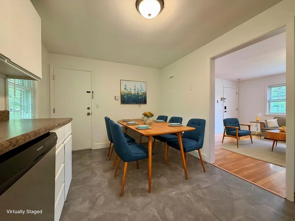 2 bed, 1 bath apartment for rent at 15 Park Ave Unit 5, Foxboro — photo 4 of 19