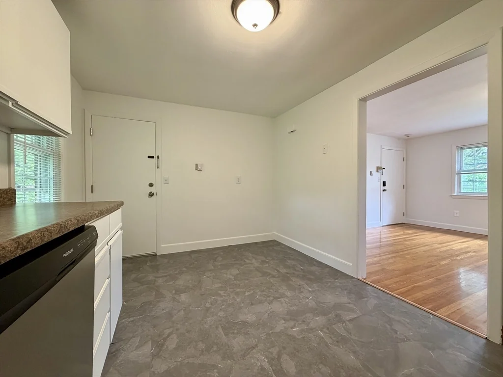 2 bed, 1 bath apartment for rent at 15 Park Ave Unit 5, Foxboro — photo 5 of 19