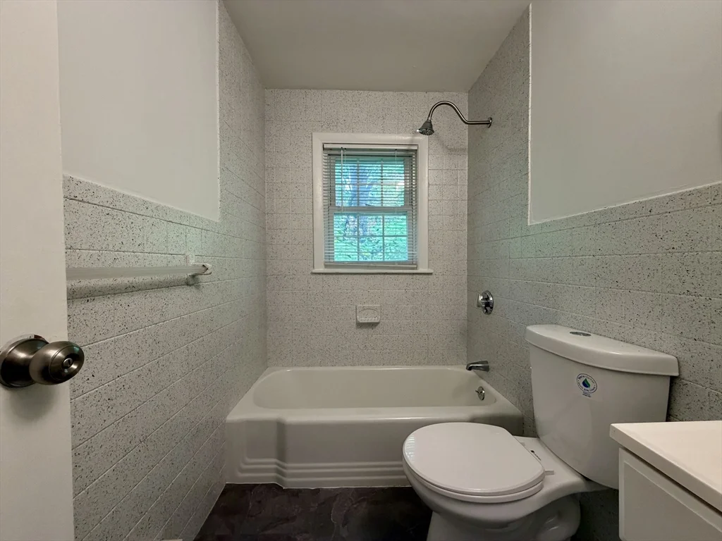 2 bed, 1 bath apartment for rent at 15 Park Ave Unit 5, Foxboro — photo 15 of 19